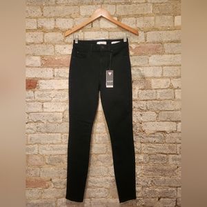 Guess 1981 Skinny jeans. NWT. Size 26. Black